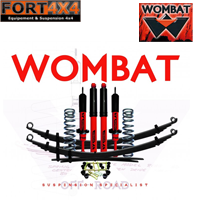 WOMBAT - Kit suspension réhausse +40mm Nissan Navara D40 comprend : - 2 Ressorts >50 kg - 2 Lames 0/400 kg - 4 Amortisseurs hydrauliques - 2 Jeux de Brides - 1 Kit silent blocs - Jumelles et axes graissables