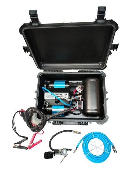 HF-COMPRESSEUR PORTABLE BICYLINDRE avec reservoir 3.8l -Débit: 135 litres par minute-Dimensions du coffre: 51 x 41 x 19 cm.