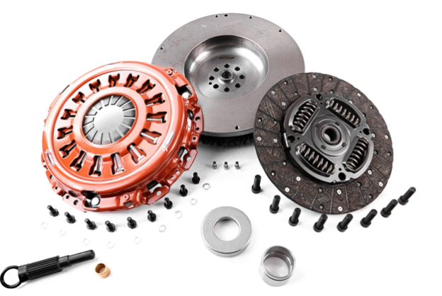 KIT EMBRAYAGE RENFORCE + VOLANT MOTEUR XTREME OUTBACK +55% 620 NM POUR NISSAN NAVARA D40 2.5L APRES 2010