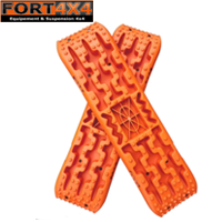 PLAQUES DE DESENSABLAGE AVEC BASE POUR CRIC INTEGREE + SAC DE TRANSPORT - ORANGE